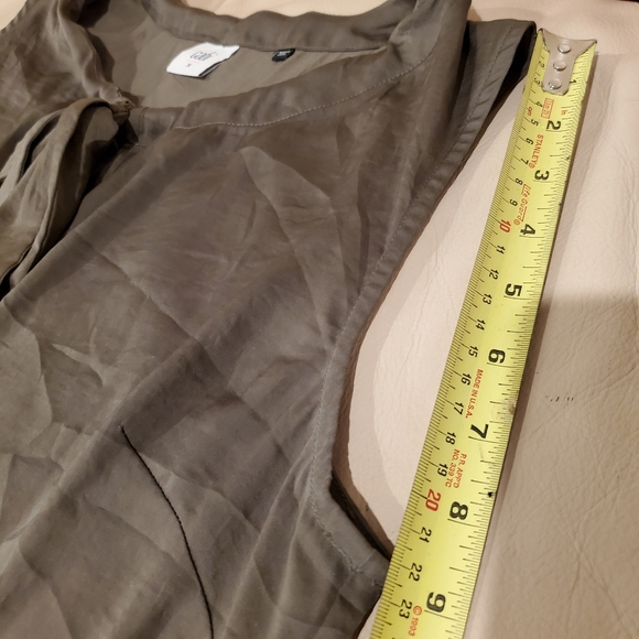 Cabi M tank top olive green oversized long shirt flowy lightweight sleeveless - Picture 16 of 16